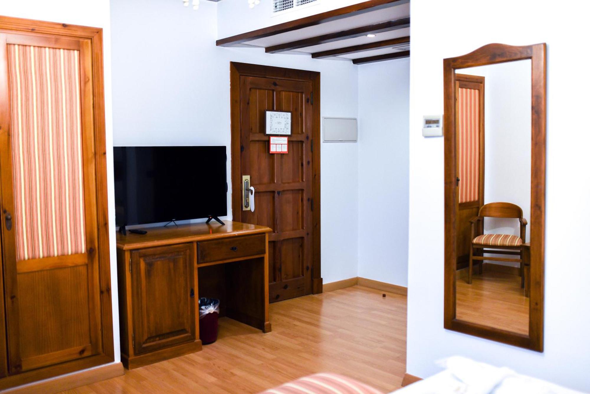 Hotel Alegria Bodega Real à El Puerto de Santa María Extérieur photo